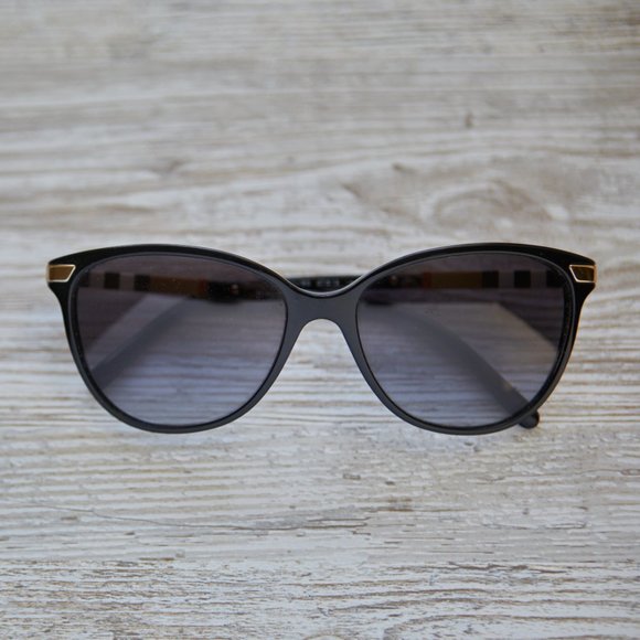 Burberry Cat Eye Sunglasses in Black | UV + Polarized Gradient Lenses - Picture 6 of 10